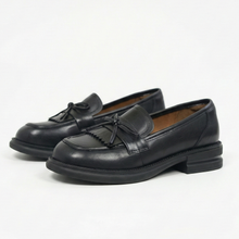 Load image into Gallery viewer, Lune Loafers, Matte Black