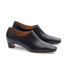 Load image into Gallery viewer, Anmut Loafers, Midnight
